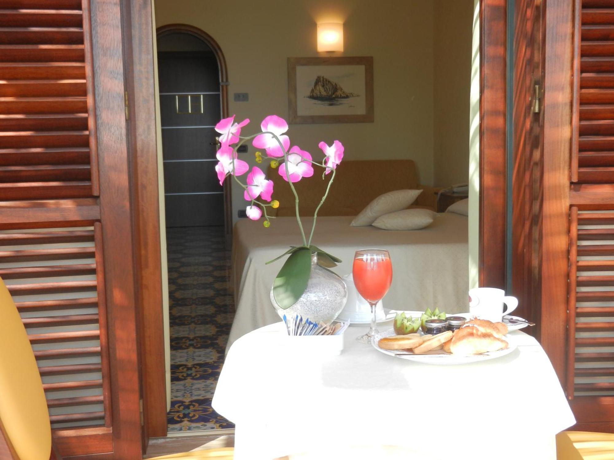 Hotel Aktea Lipari  Luaran gambar